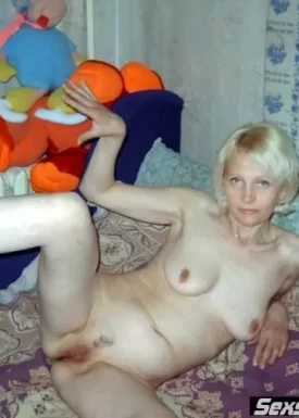 Зрелая Светлана из 90-х со своими игрушками (26 фото)
