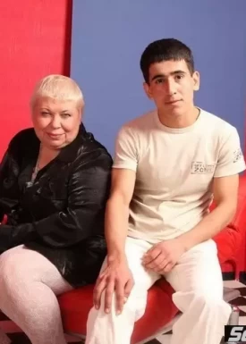 Молодой узбек трахает толстую женщину в возрасте (82 фото)